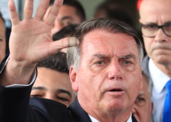 Bolsonaro pediu ajuda a advogado de Trump para postar sobre tarifaço 