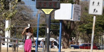 Inmet emite alertas vermelho e laranja para baixa umidade do ar