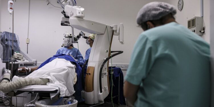 Governo anuncia R$ 2,4 bilhões em compras de equipamentos de saúde