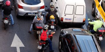 Moto cresce como opção perigosa para quem teve mobilidade negada