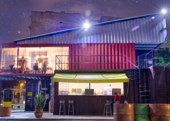 Minc repudia ação policial no Teatro de Contêiner em SP