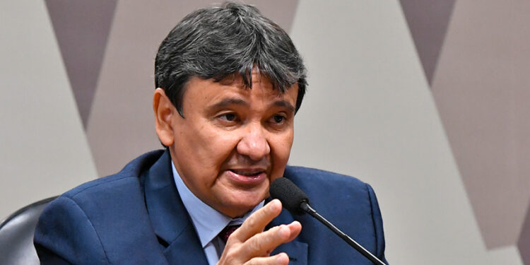 Wellington Dias participa de reunião conjunta de três comissões na quarta — Senado Notícias