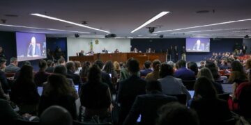 Heleno se distanciou de Bolsonaro e não sabia de golpe, diz advogado