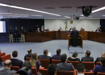 Confira principais defesas feitas no 2º dia do julgamento de Bolsonaro