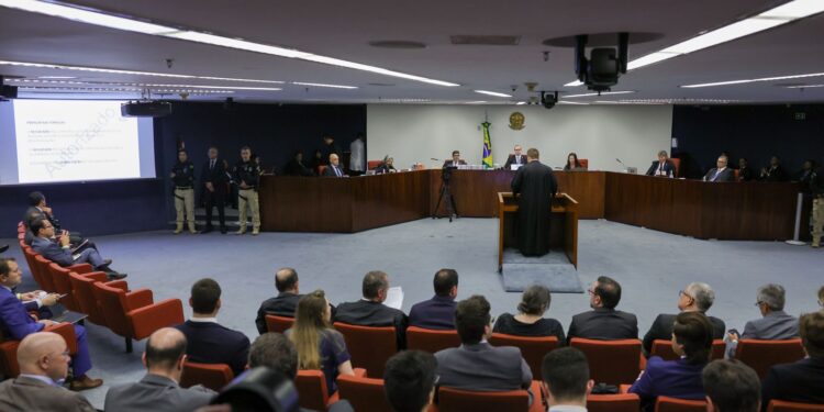 Confira principais defesas feitas no 2º dia do julgamento de Bolsonaro