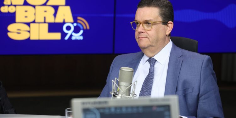 Governo quer reduzir fila do INSS para até 45 dias