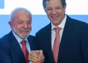 Lula envia à Câmara projeto para regulação econômica de big techs