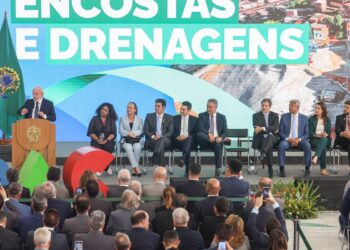 Governo anuncia R$ 11,7 bilhões do Novo PAC para drenagem e encostas
