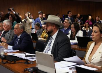 CPMI do INSS convida CGU, AGU e diretor da PF