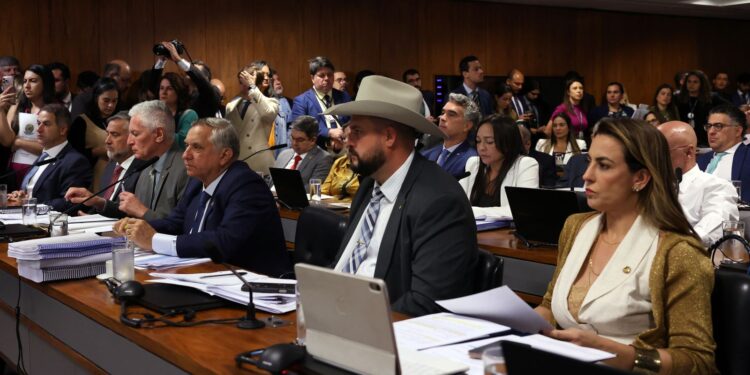 CPMI do INSS convida CGU, AGU e diretor da PF