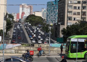 Acidentes de trânsito caem, mas reabilitação onera o SUS
