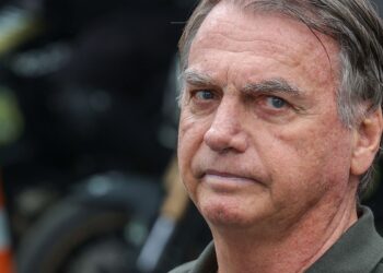 Bolsonaro passa mal e é levado para hospital em Brasília