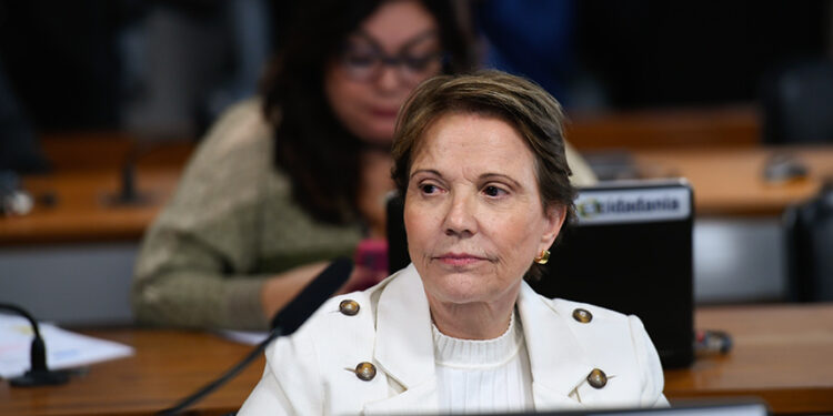 CRE debate registro de terras em faixa de fronteira — Senado Notícias