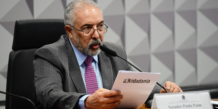 CCJ debate PEC que reduz jornada semanal para 36 horas — Senado Notícias