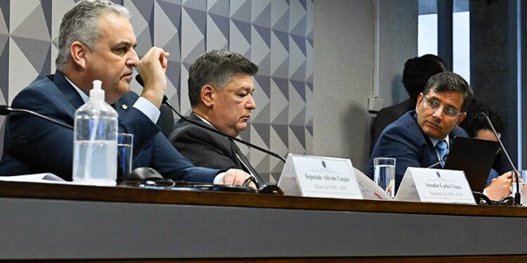 Advogado detalha esquema de fraudes no INSS; CPMI vai pedir prisões — Senado Notícias