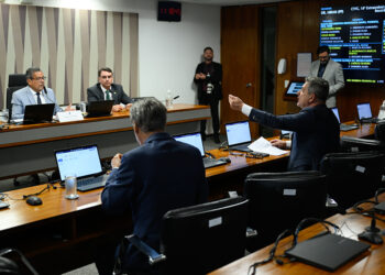 plano de saúde deve avisar consumidor sobre descredenciamento de prestador — Senado Notícias