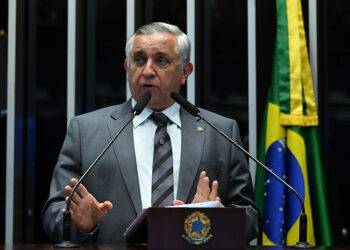 Izalci critica julgamento no STF e defende CPMI do INSS — Senado Notícias