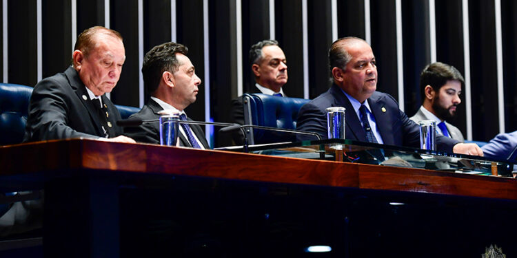 Programa Calha Norte transforma a vida de brasileiros, dizem debatedores — Senado Notícias