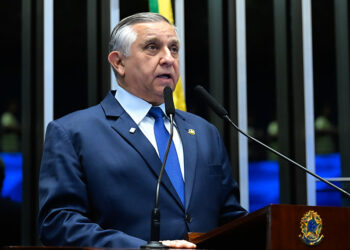 Izalci Lucas reforça voto contrário à PEC do Mandato — Senado Notícias