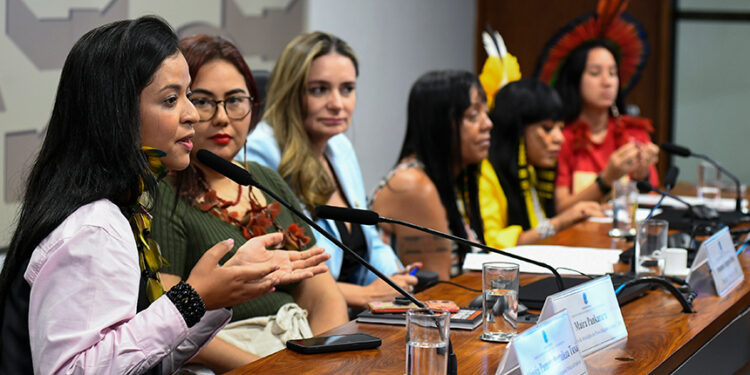 atendimento à mulher indígena vítima de violência deve respeitar especificidades — Senado Notícias