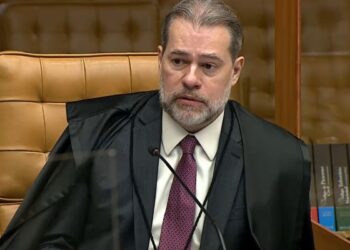 PEC da Blindagem: Dias Toffoli dá dez dias para Câmara se manifestar