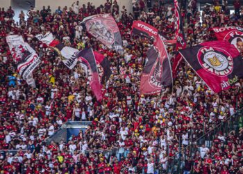 Flamengo reúne organizadas para debater violência contra as mulheres