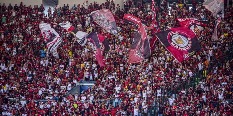 Flamengo reúne organizadas para debater violência contra as mulheres