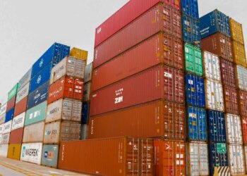 Balança comercial tem saldo positivo de US$ 6,1 bi em agosto