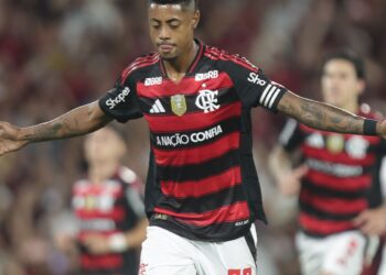 STJD pune Bruno Henrique por participação em esquema de manipulação