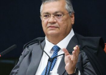 Dino vota pela condenação de Bolsonaro e mais sete; placar está 2 a 0