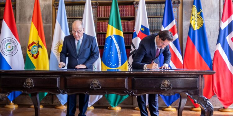 Mercosul assina acordo de livre comércio com quatro países europeus