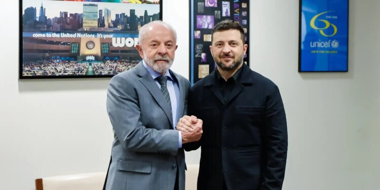 Lula encontra Zelensky e diz que não há “saída militar” para guerra