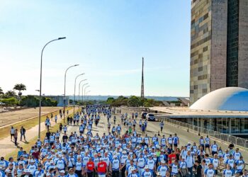 “Brasil será soberano pela educação”, diz Lula na corrida MEC 95 anos