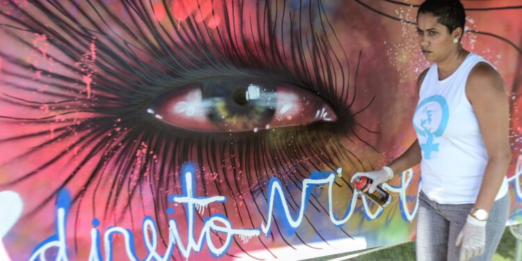 Mostra em Paris exalta mulheres negras na luta pelo direito feminino