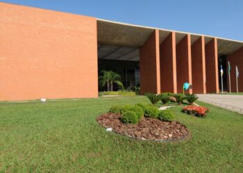 PF faz buscas em dez gabinetes de deputados estaduais do Tocantins