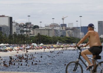 Rio teve um dia de sol forte, mas o final de semana o tempo muda