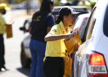 Transporte: melhor lugar de criança no carro é o meio do banco de trás