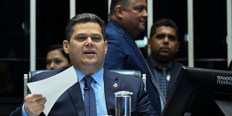 Davi celebra avanço histórico no licenciamento para explorar Foz do Amazonas — Senado Notícias