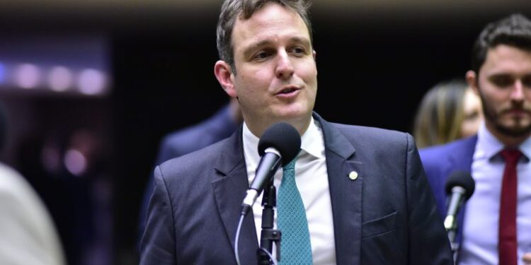 Comissão aprova diretriz para segurança de mulheres e crianças em banheiros públicos – Notícias