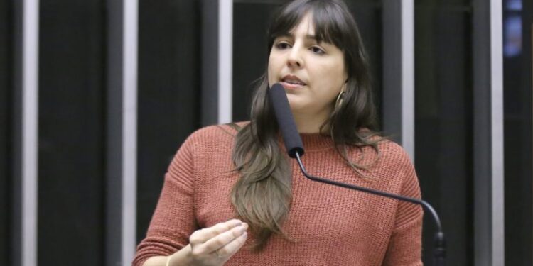 Comissão aprova projeto que prevê mais vagas de estacionamento para pessoa idosa – Notícias