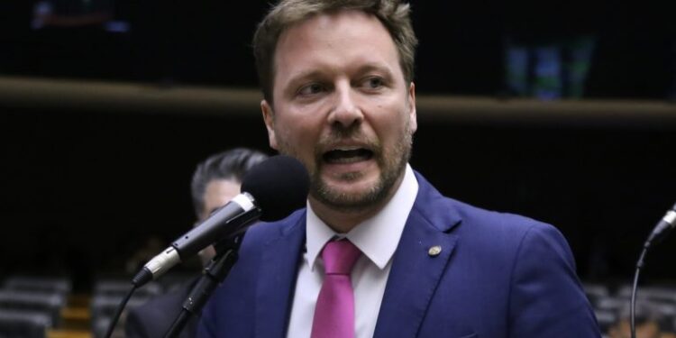 Projeto prevê isenção fiscal para empresas que ajudarem na reconstrução pós-desastre – Notícias
