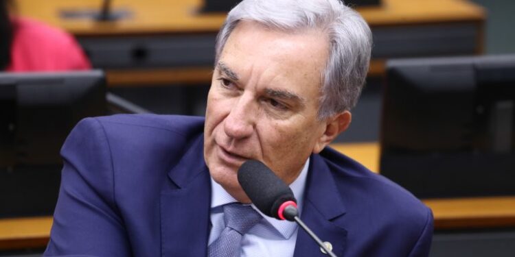 Comissão aprova proibição de distinção entre elevador social e de serviço – Notícias