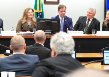 Câmara instala comissão que vai analisar a PEC da Segurança Pública