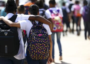 Governo amplia mobilização de vacina contra HPV em jovens até dezembro