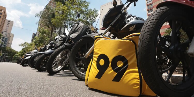 Rio terá novo monitoramento de mototaxistas de app a partir deste ano