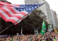 Ato pró-Bolsonaro une governadores e parlamentares de direita em SP