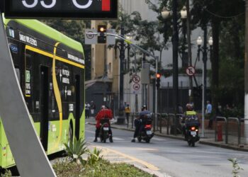 Defesa Civil paulista alerta 111 municípios por tempo seco
