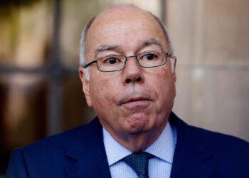 “Não podemos admitir intervenções externas”, defende Mauro Vieira
