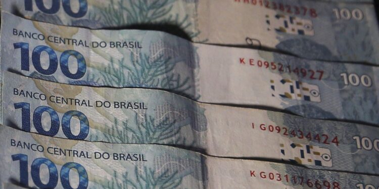 Receita paga hoje quinto lote de restituição do Imposto de Renda 2025