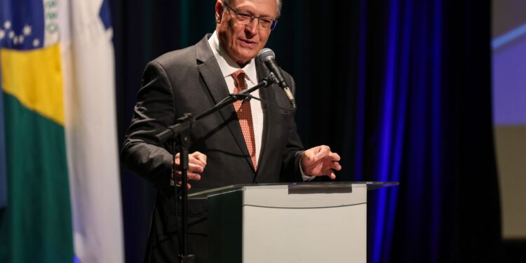 “Boa química” entre presidentes vai ajudar no tarifaço, diz Alckmin